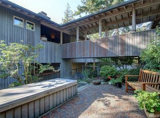 652 Muckleshoot Cir, La Conner, WA 98257