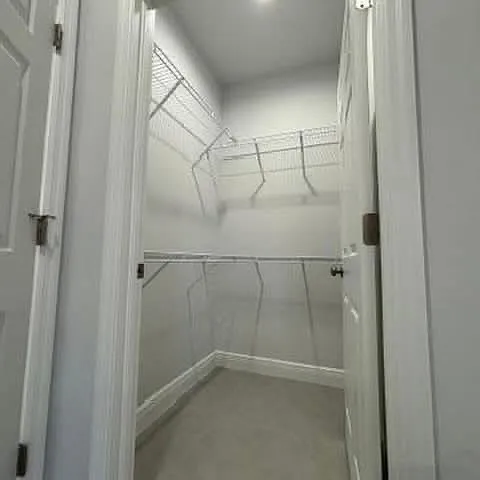 3 bed, 1350 sqft, $1,990 — Photo 4