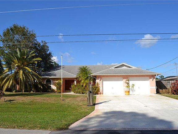3rd image of 501 SW Whitmore Dr