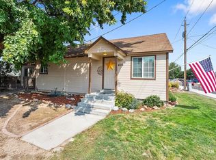 408 E Greenhurst Rd #B, Nampa, ID 83686
