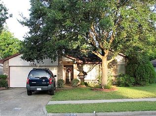 1034 Oxford Dr, Pearland, TX 77584