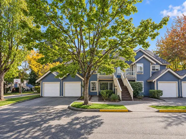 7838 120a St #215, Surrey, BC V3W 5B6