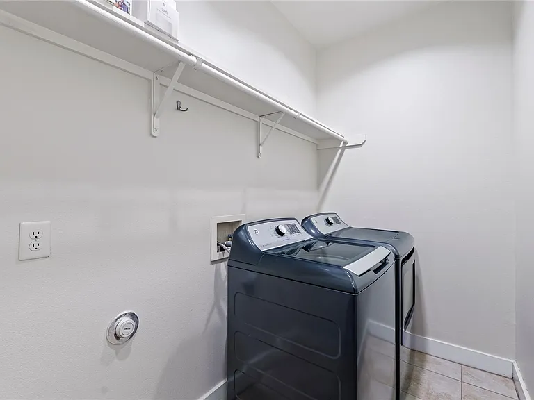1702 S Lamar Blvd #9 — Photo 22