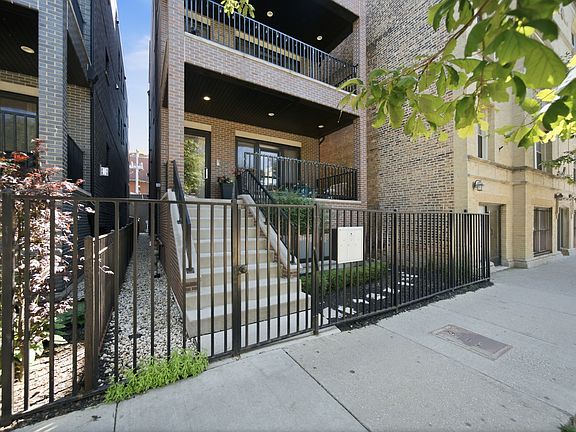 2nd image of 1145 W Addison St #3