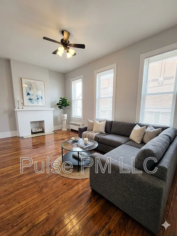 Building Photo - 638-640 6th Ave #638-2