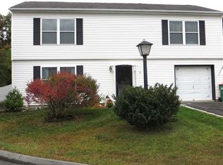 2 Pond St, Poughkeepsie, NY 12603