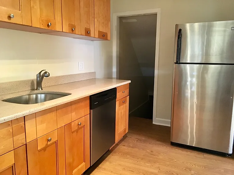 7226 Bridgewood Dr — Photo 9