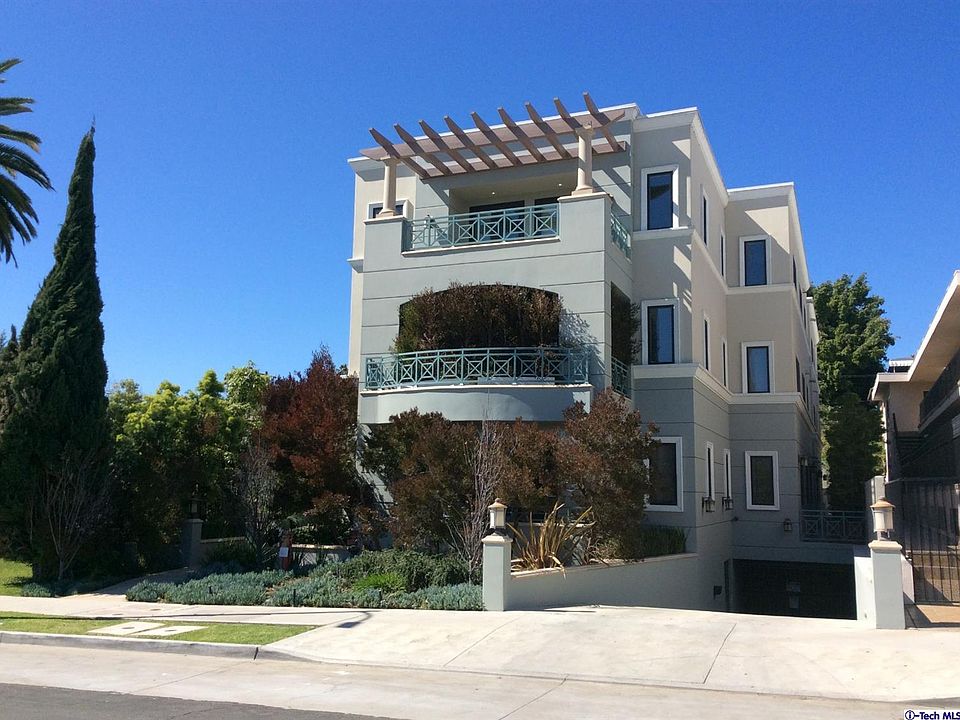 1st image of 11961 Darlington Ave #3