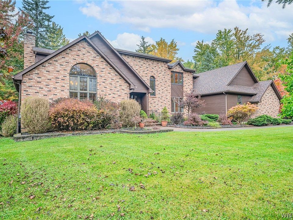 1st image of 6 Willowbrook Dr