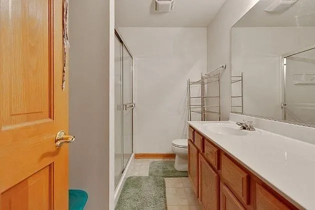 1120 Bromley Ct — Photo 13