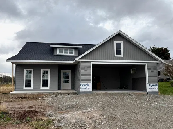 W6841 Goldfinch Dr, Greenville, WI 54942