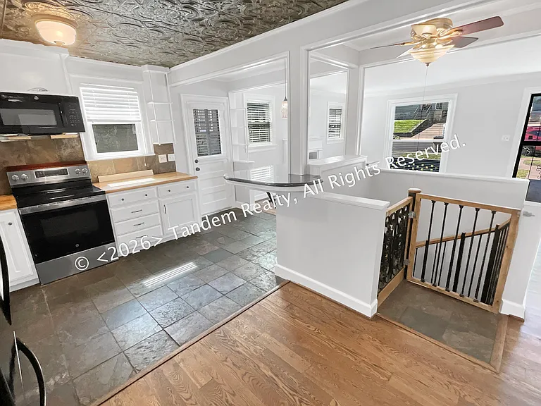 2228 Ashwood Ave #B — Photo 7