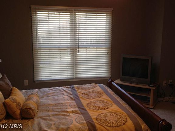 3rd image of 1213 Lindsay Ln