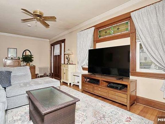 5th image of 35 Demarest Ave