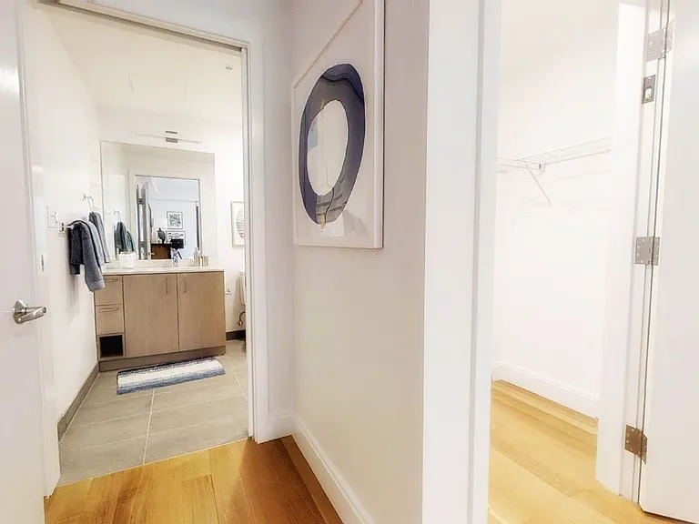 Camden Street Apartments — Photo 10