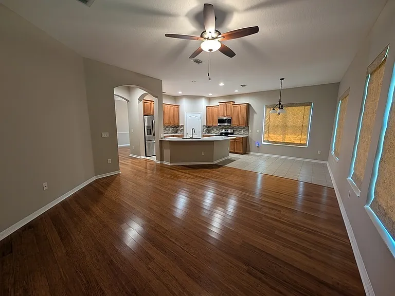 7730 Crescent Palm Dr — Photo 11