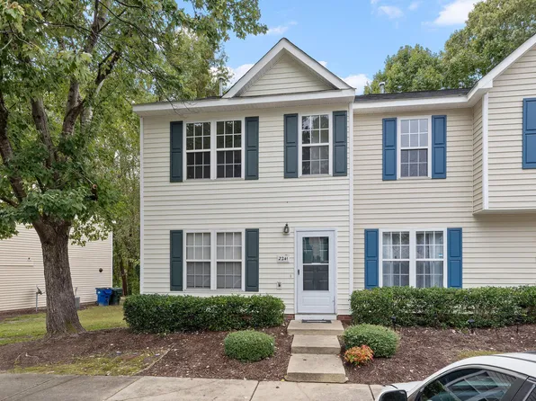 2241 Violet Bluff Ct, Raleigh, NC 27610