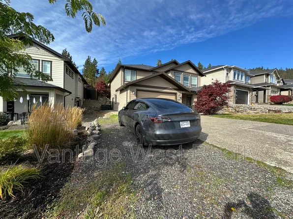 13178B Shoreline Dr, Lake Country, BC V4V 2T2
