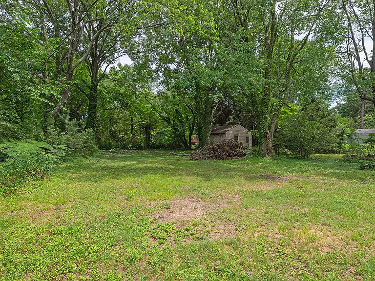 1315 Santa Rosa Rd — Photo 29