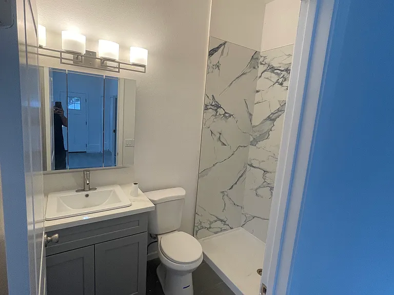 1327 W 219th St #1/2 — Photo 4