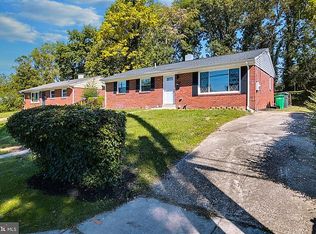 2006 Lakewood St, Suitland, MD 20746