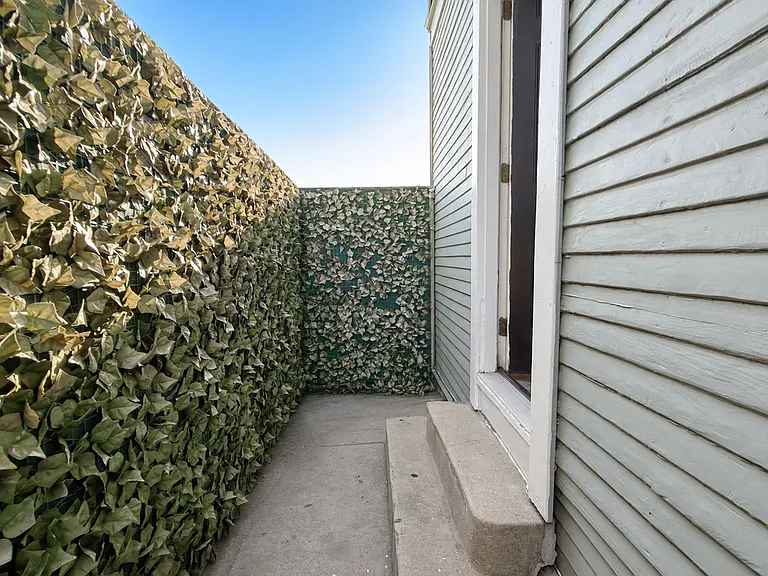 1706 Sherman Pl — Photo 13