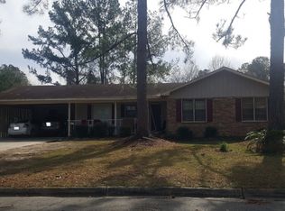 2605 Quincy Cir, Valdosta, GA 31602