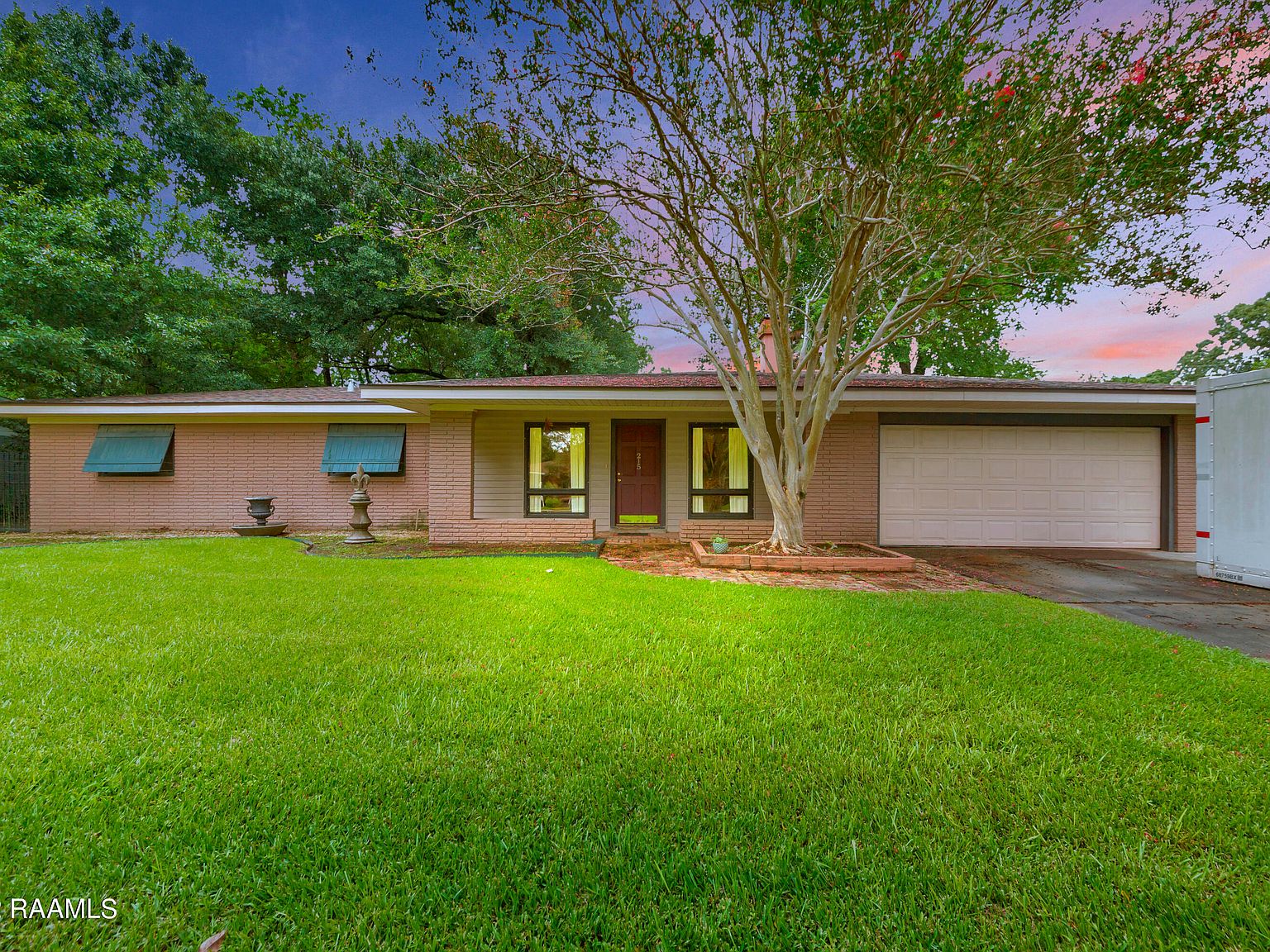 215 Brentwood Blvd, Lafayette, LA 70503 Zillow