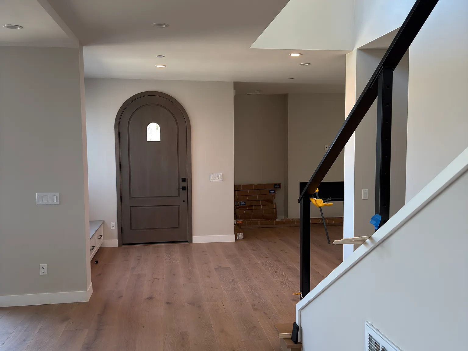 2 bed, 2.5 bath, 2319 sqft, $6,995 — Photo 4