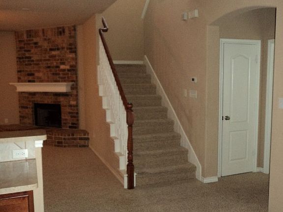 4th image of 8520 Hornbeam Dr