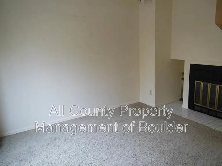 2201 Pearl St #116 — Photo 3