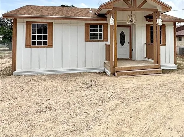 41 Rincon Rd, Roma, TX 78584