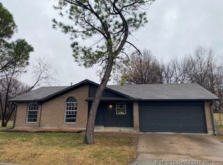 9016 E 46th Pl, Tulsa, OK 74145