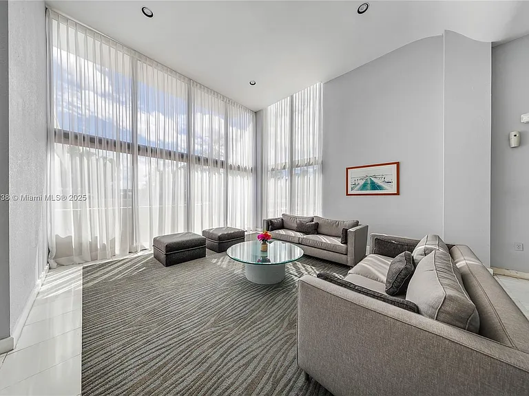801 N Venetian Dr #903 — Photo 4