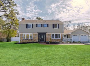 25 Wilmont Turn, Coram, NY 11727