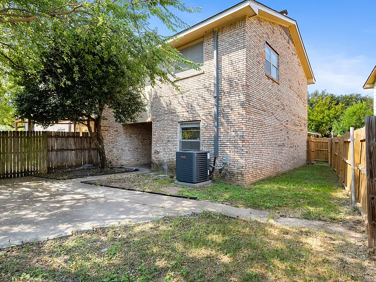 2806 Spring Valley Dr — Photo 21