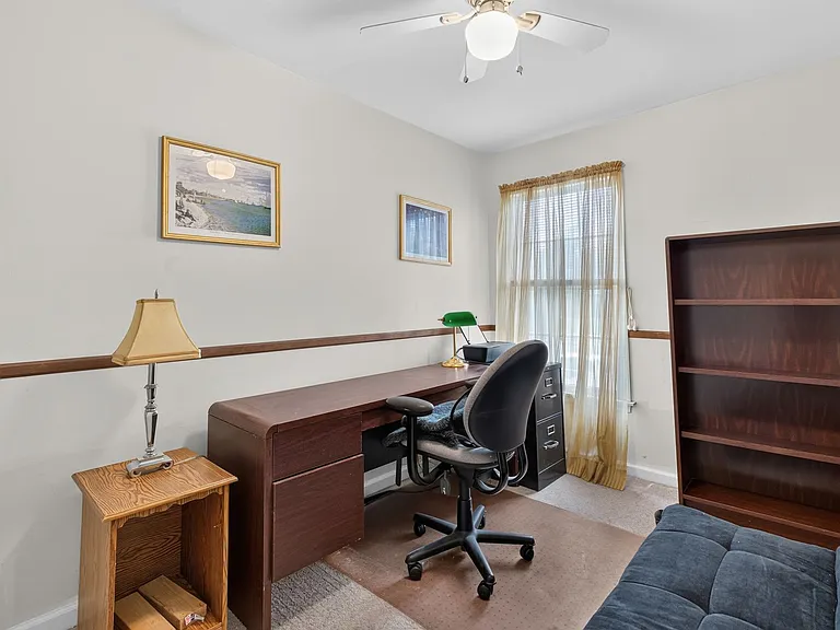 8 Cypress Dr — Photo 16