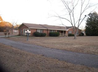 725 E Wayne Rd, Dothan, AL 36301