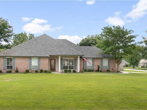 440 Gainesway Dr, Madisonville, LA 70447