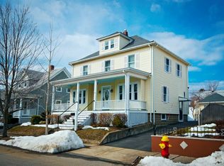 17 Newcastle Rd, Peabody, MA 01960