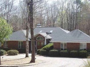 2072 Sandalwood Dr, Sanford, NC 27332