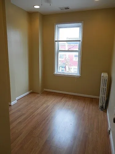 141 Uhland Ter NE — Photo 12