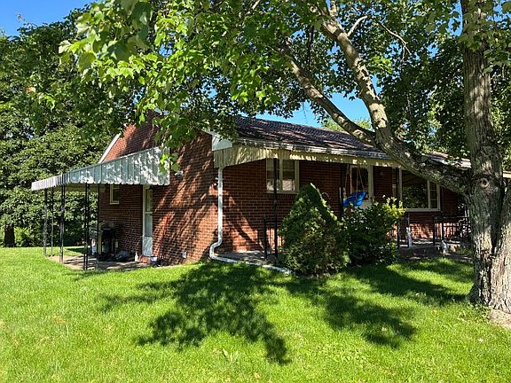 2nd image of 316 Pine Dr