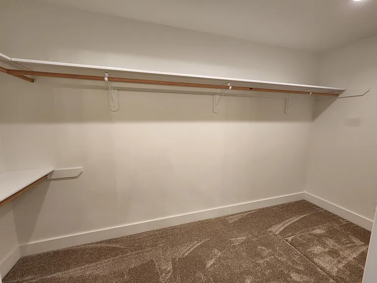 642 Corporate Dr — Photo 6