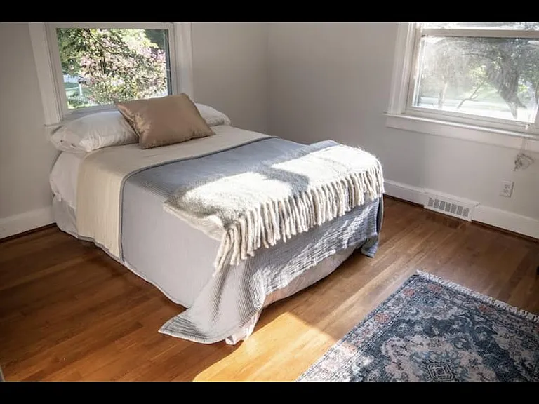215 W Avondale Dr — Photo 35