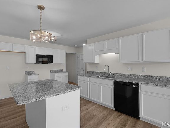 2nd image of 198 Cynthia Dr