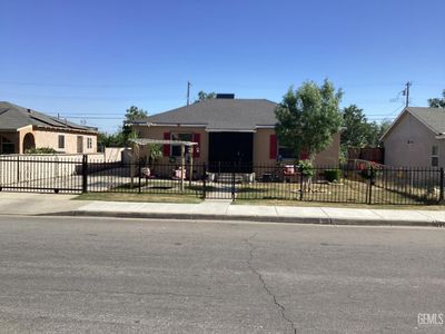 1006 Melwood St, Bakersfield, CA, 93307