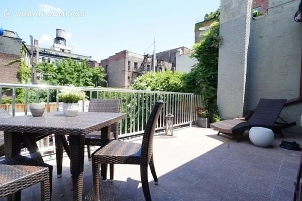 Rented by Compass | media 13