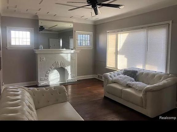 4th image of 15105 Maplewood Ave #1