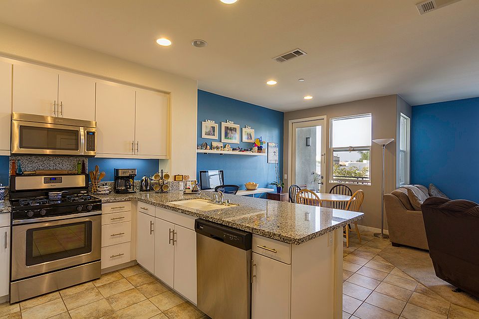 1st image of 16622 Bellflower Blvd